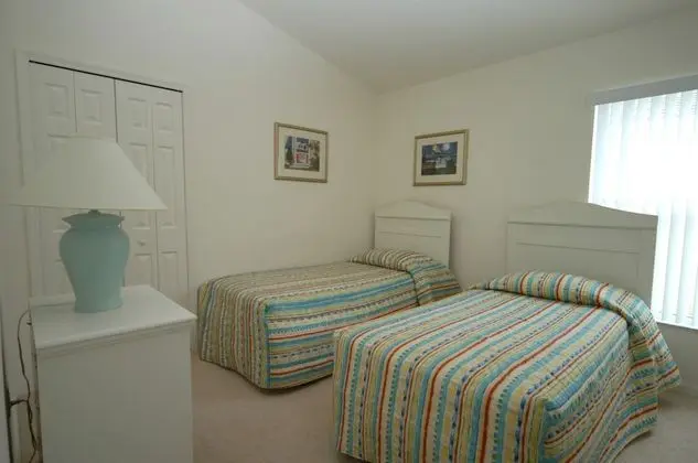 5 bedroom, 3 bathroom Private Home