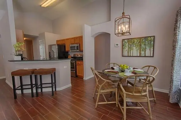 5 bedroom, 3 bathroom Private Home