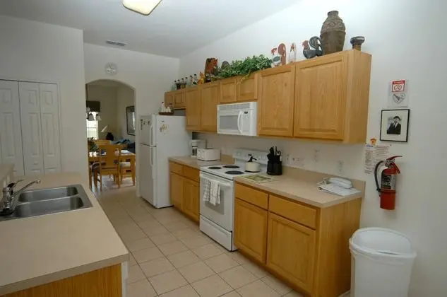 5 bedroom, 3 bathroom Private Home