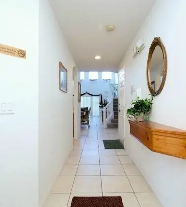 5 bedroom, 3 bathroom Private Home