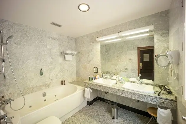 Junior Süit, 1 En Büyük (King) Boy Yatak, Sıcak Su Küveti