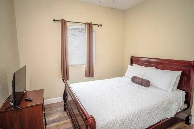 Ev (3 Bedrooms)