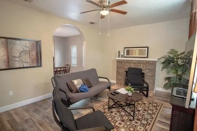 Ev (3 Bedrooms)