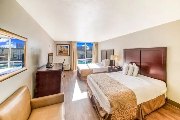 Standard Oda, 2 Büyük (Queen) Boy Yatak, Havuz Manzaralı (Standard Double Room Poolview)