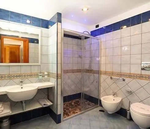 Superior Tek Büyük Yataklı Oda