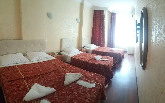 Basic Tek Büyük Yataklı Oda, 2 Tek Kişilik Yatak