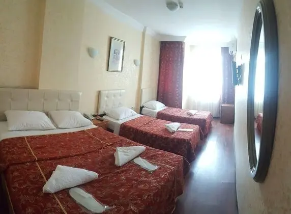 Basic Tek Büyük Yataklı Oda, 2 Tek Kişilik Yatak