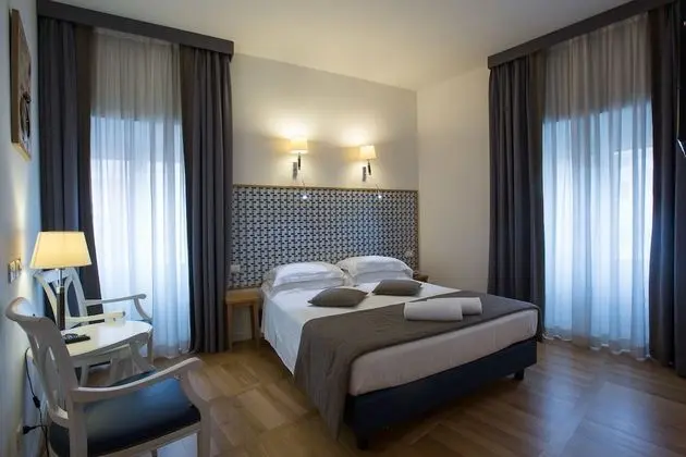 Superior Tek Büyük Yataklı Oda