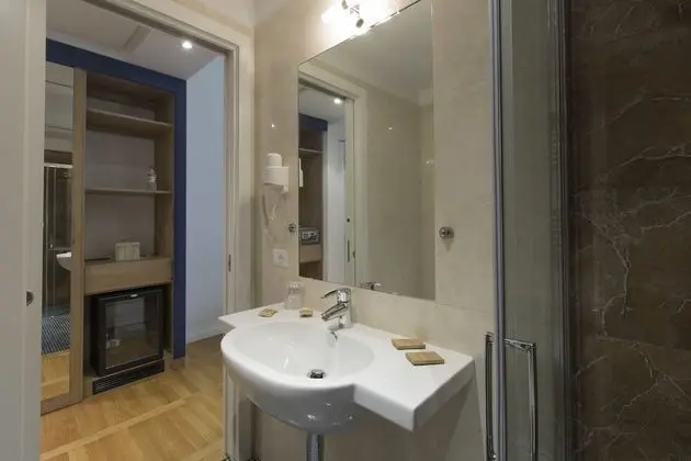 Superior Tek Büyük Yataklı Oda