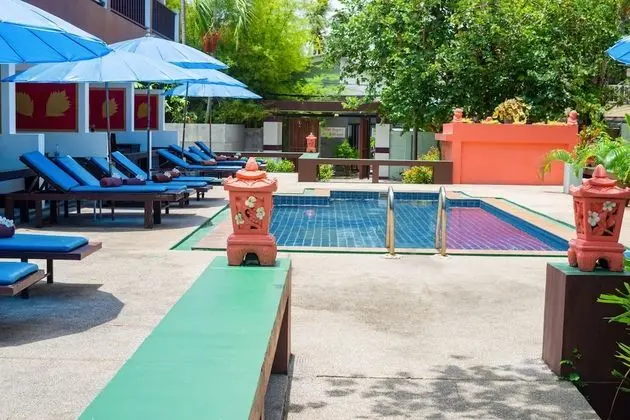 Deluxe Room Pool View