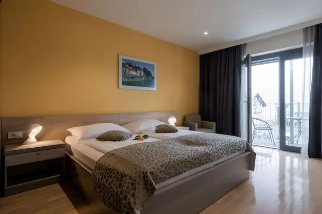 Tek Büyük Yataklı Oda, Balkon