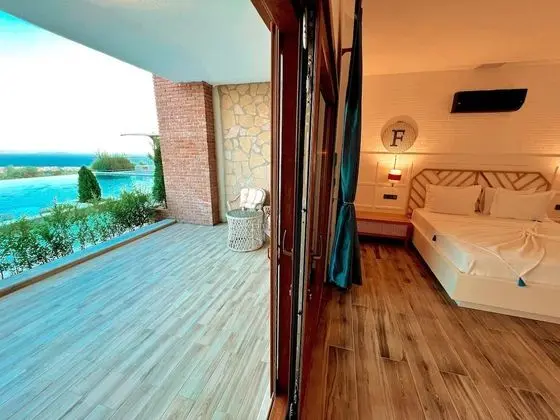 Junior Suite With Pool Entrance