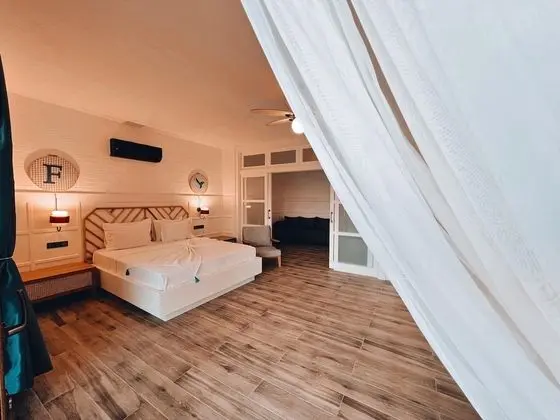 Junior Suite With Pool Entrance