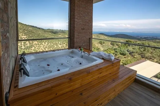 Suite With Jacuzzi