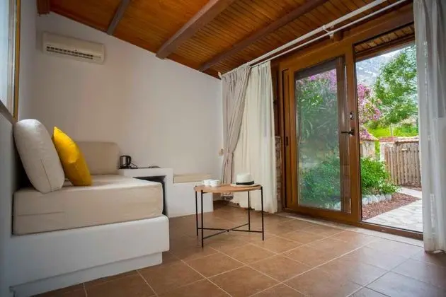 King Studio, Deniz Manzaralı, İç Bahçe veya Teras