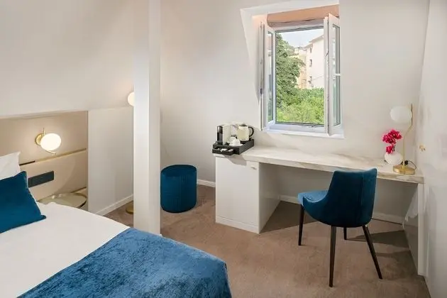 Deluxe Tek Büyük veya İki Ayrı Yataklı Oda