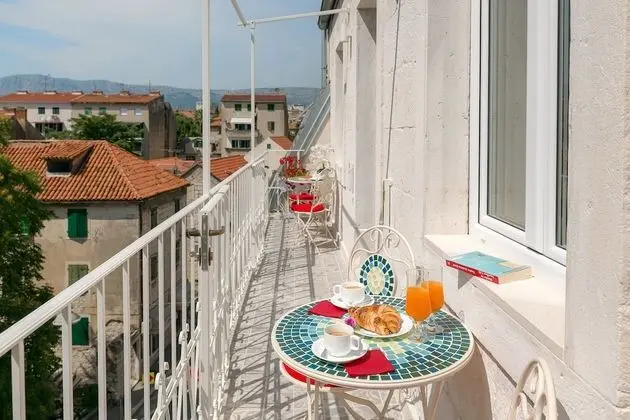 Deluxe Tek Büyük veya İki Ayrı Yataklı Oda, Balkon