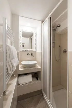 Design Apart Daire, 1 Yatak Odası (Via Guelfa 10 - Lorenzo)