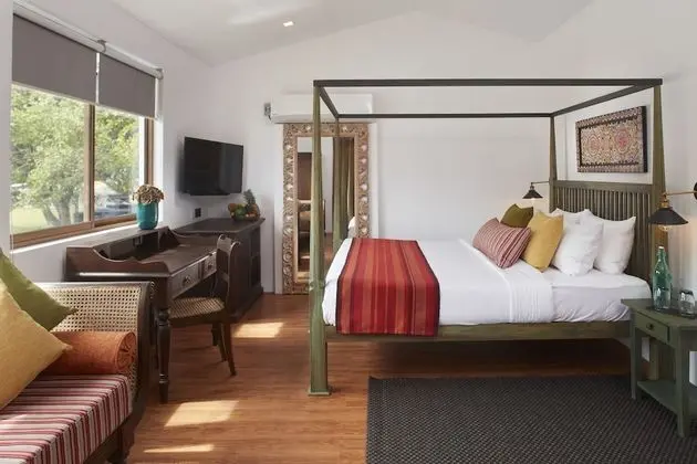 Deluxe Kulübe, 1 Büyük (Queen) Boy Yatak, Sigara İçilmez, Göl Manzaralı