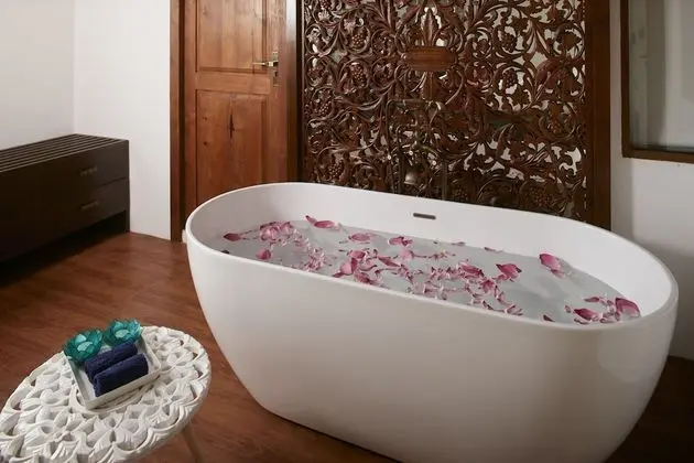 Deluxe Kulübe, 1 Büyük (Queen) Boy Yatak, Sigara İçilmez, Göl Manzaralı