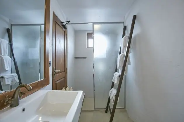 Deluxe Kulübe, 1 Büyük (Queen) Boy Yatak, Sigara İçilmez, Göl Manzaralı