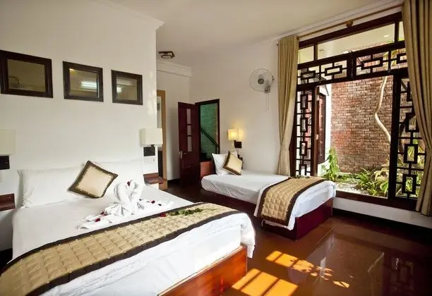 Deluxe Üç Kişilik Oda, Bahçe Manzaralı