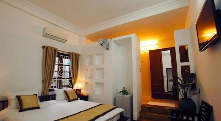 Deluxe Üç Kişilik Oda, Bahçe Manzaralı
