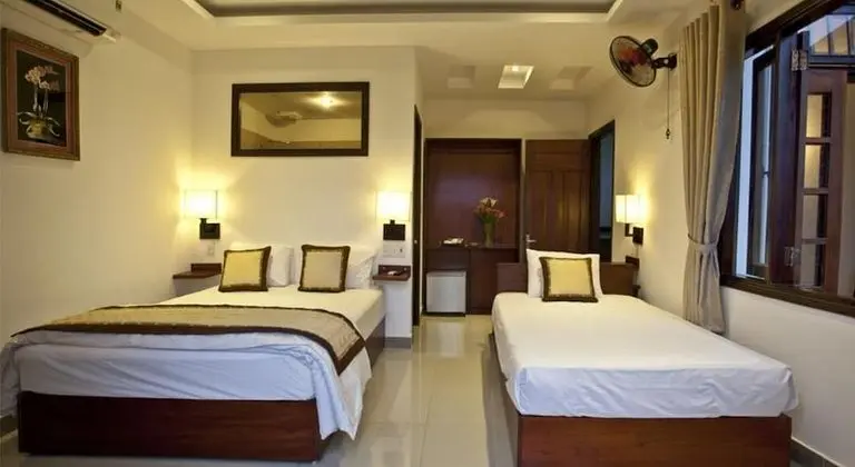 Deluxe Üç Kişilik Oda, Bahçe Manzaralı