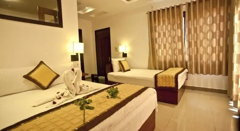 Deluxe Üç Kişilik Oda, Bahçe Manzaralı