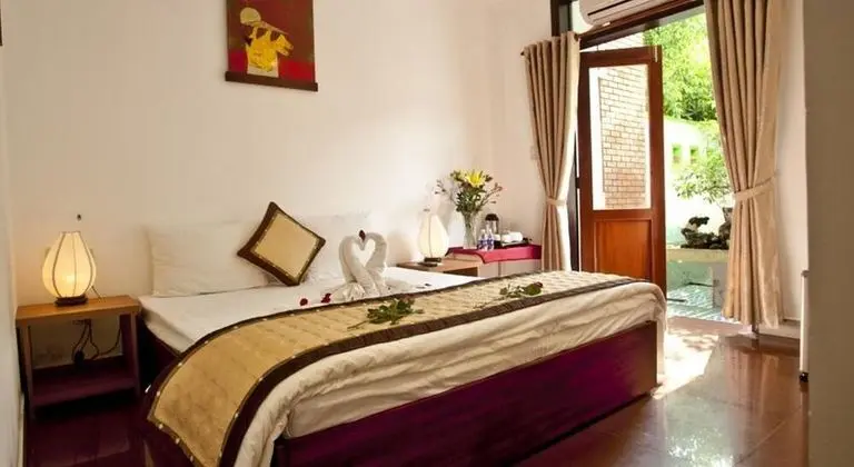 Deluxe Üç Kişilik Oda, Bahçe Manzaralı