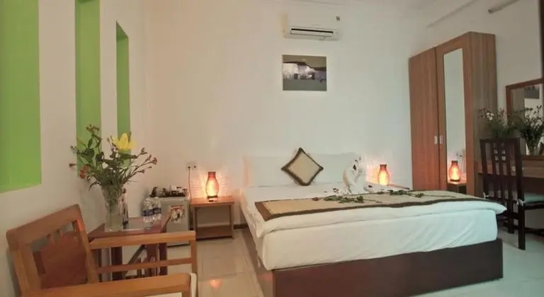 Deluxe Üç Kişilik Oda, Bahçe Manzaralı