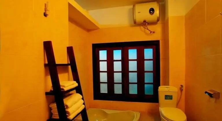 Deluxe Üç Kişilik Oda, Bahçe Manzaralı