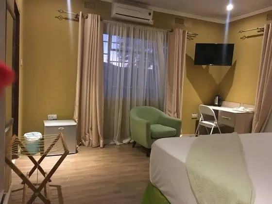 Comfort Tek Büyük Yataklı Oda