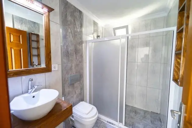 Standard Tek Büyük veya İki Ayrı Yataklı Oda