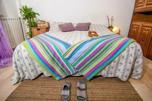 Comfort Tek Büyük veya İki Ayrı Yataklı Oda, Avlu Manzaralı (Provence)
