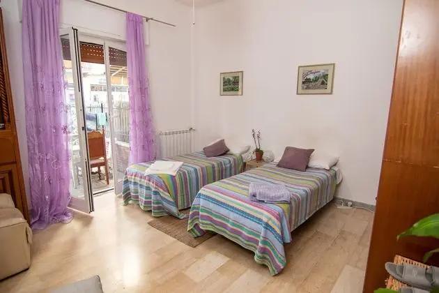 Comfort Tek Büyük veya İki Ayrı Yataklı Oda, Avlu Manzaralı (Provence)
