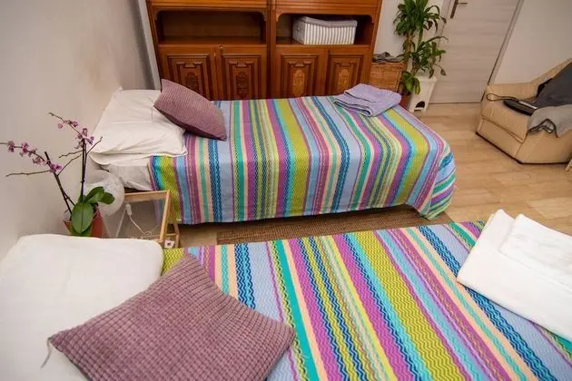 Comfort Tek Büyük veya İki Ayrı Yataklı Oda, Avlu Manzaralı (Provence)