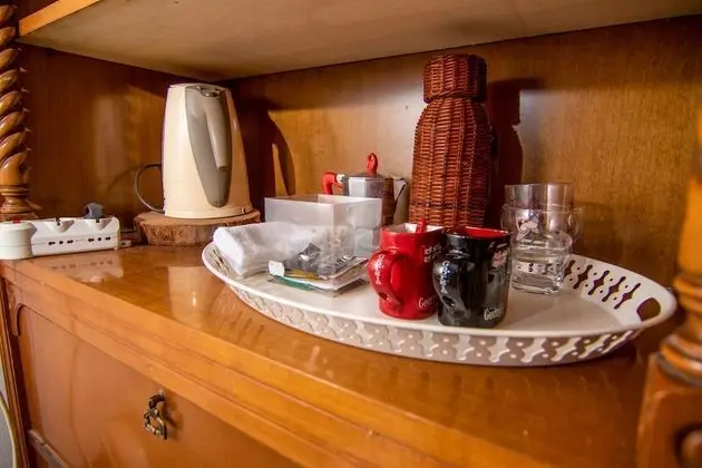 Comfort Tek Büyük veya İki Ayrı Yataklı Oda, Avlu Manzaralı (Provence)