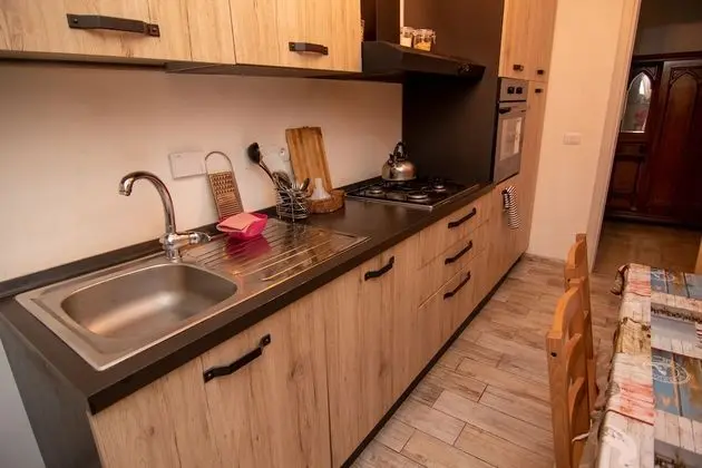 Comfort Tek Büyük veya İki Ayrı Yataklı Oda, Avlu Manzaralı (Provence)