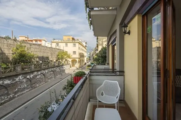 Süit, Balkon