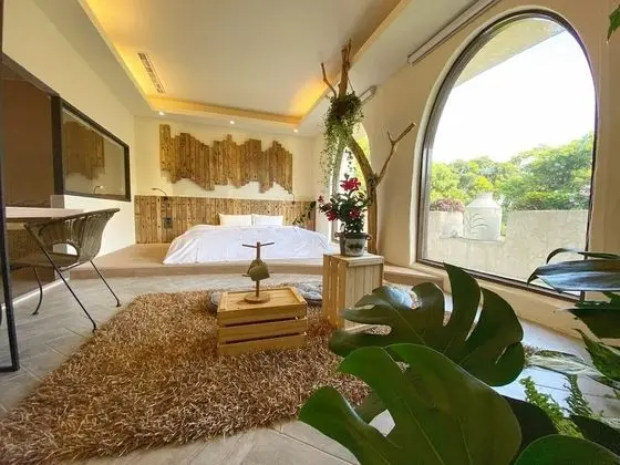 Romantic Büyük Yataklı Tek Kişilik Oda, 1 Yatak Odası, Balkon, Bahçeli