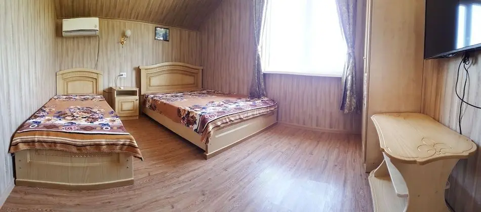 Economy Üç Kişilik Oda, Ortak Banyo