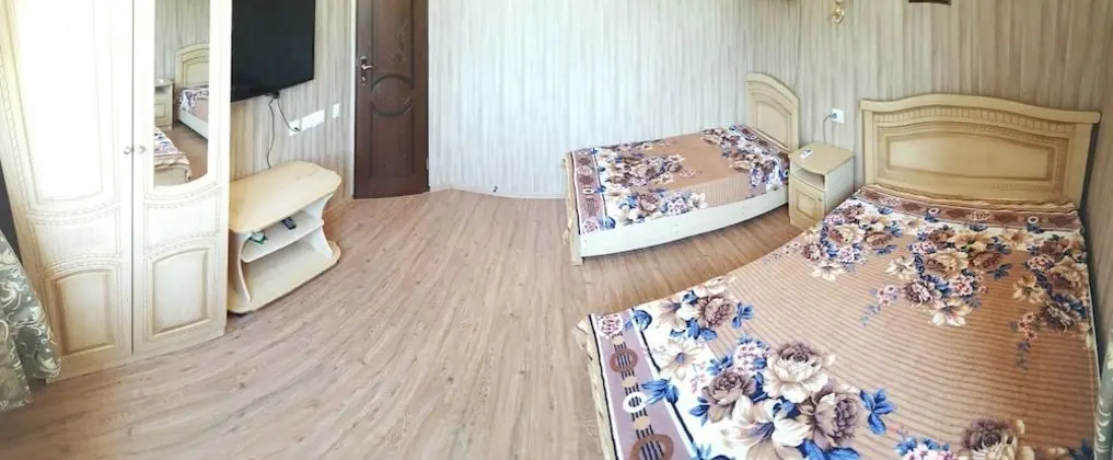 Economy Üç Kişilik Oda, Ortak Banyo