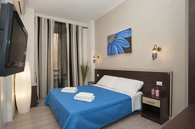 Standard Tek Büyük veya İki Ayrı Yataklı Oda, Banyolu/Duşlu