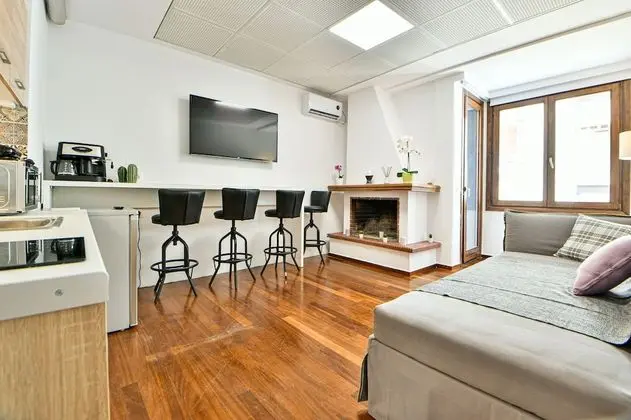 Apart Daire, Balkon (Asphodelus)