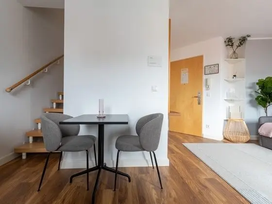 One-bedroom Duplex Suite L with balcony