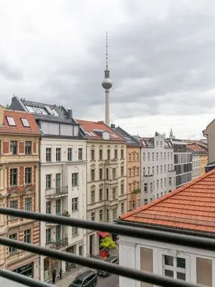 One-bedroom Duplex Suite L with balcony
