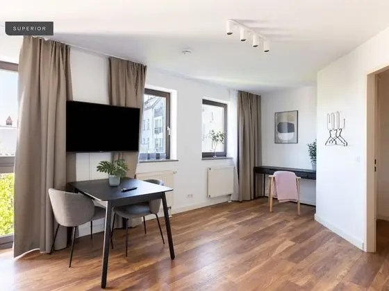 One-bedroom Suite L