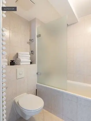 One-bedroom Suite L