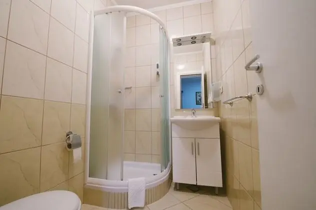 Comfort Büyük Yataklı Tek Kişilik Oda